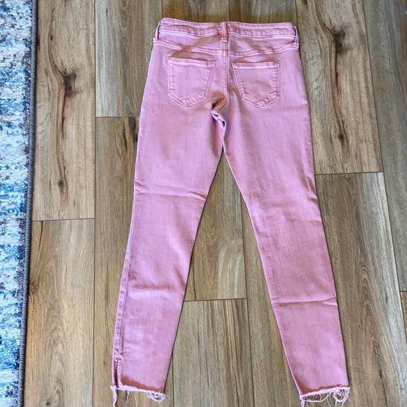 Universal Thread Pink Jeans - Picture 4 of 5